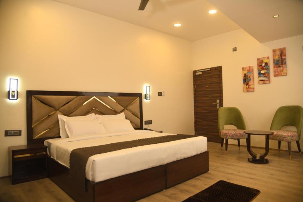 Cloud Social Hotel Shillong Luaran gambar