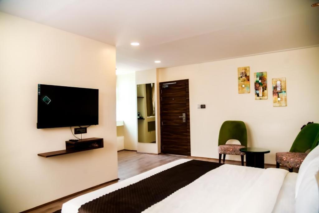 Cloud Social Hotel Shillong Luaran gambar